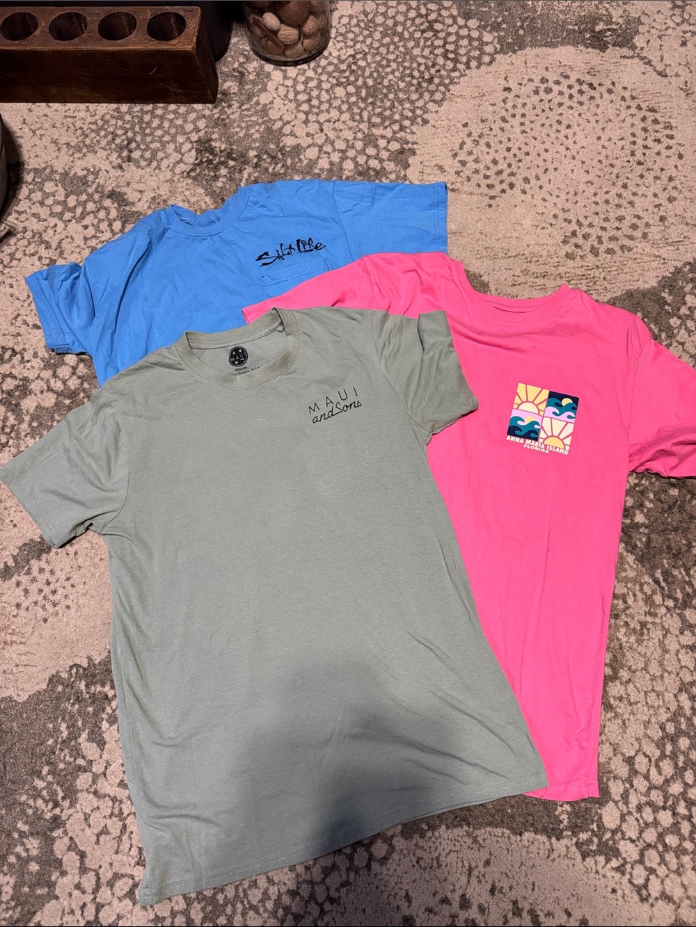 Women's Graphic Tees Lot - size M